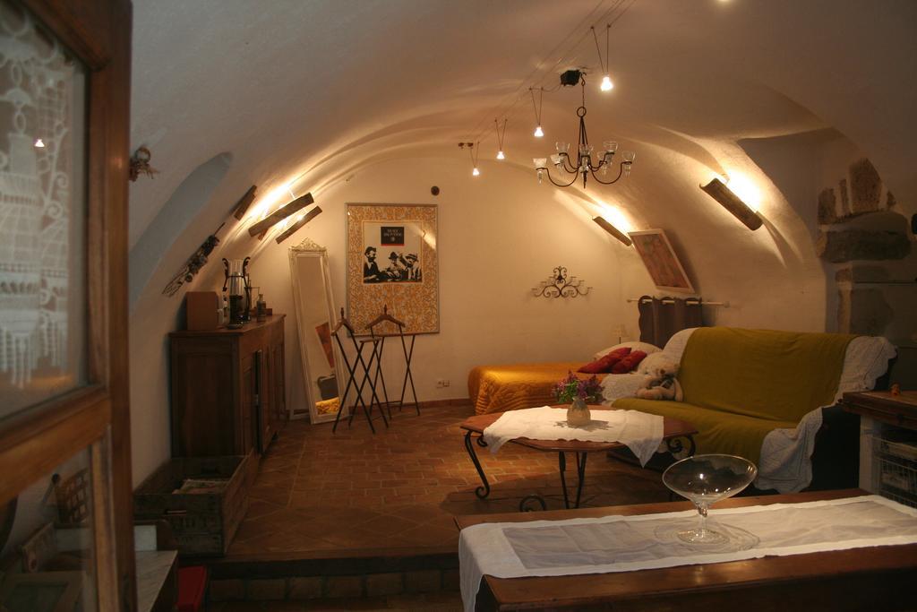 Chambre D'Hotes La Romarine Barnave Pokoj fotografie