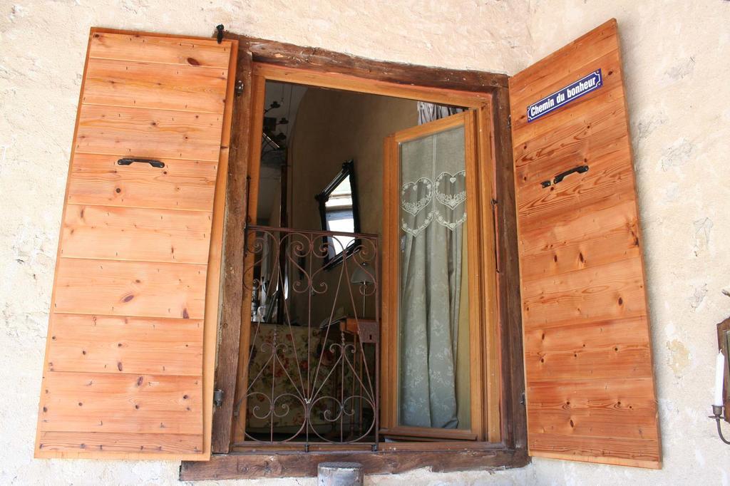 Chambre D'Hotes La Romarine Barnave Exteriér fotografie